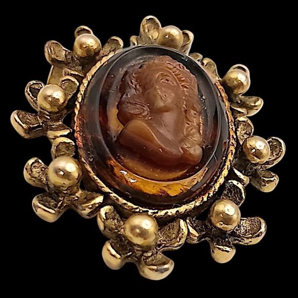 Root Beer Amber Glass Cameo Brooch Pin Antique Gold Tone MINI Carved Victorian - Picture 3 of 15